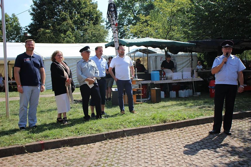 Feuerwehrfest mit Kindersachenbasar