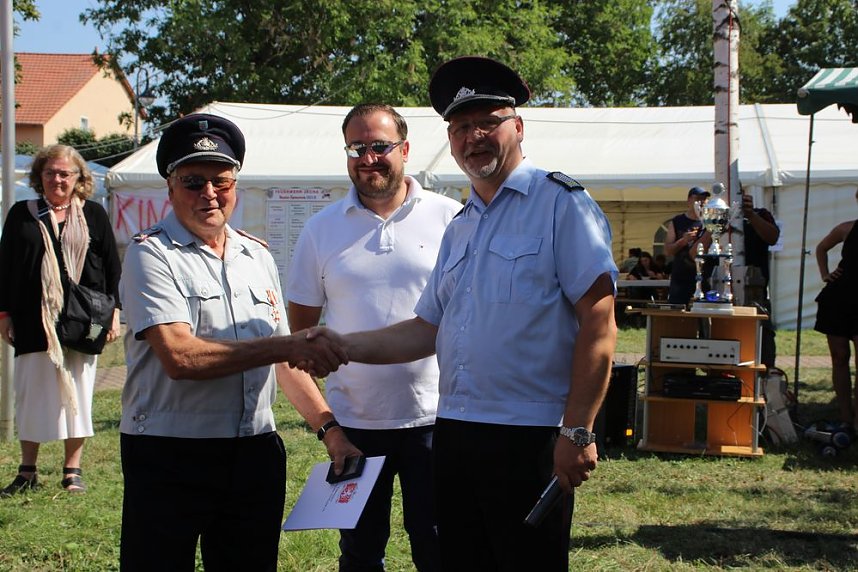 Feuerwehrfest mit Kindersachenbasar