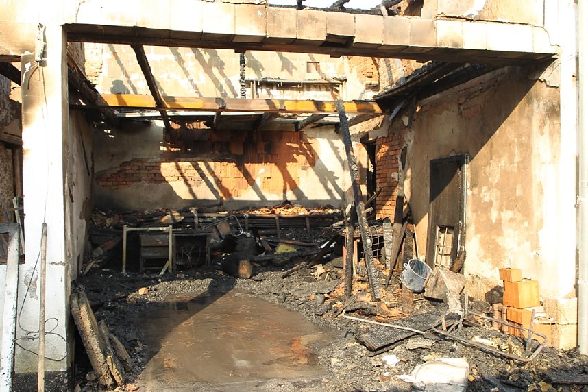 Brand in leerstehendem Geb&auml;ude