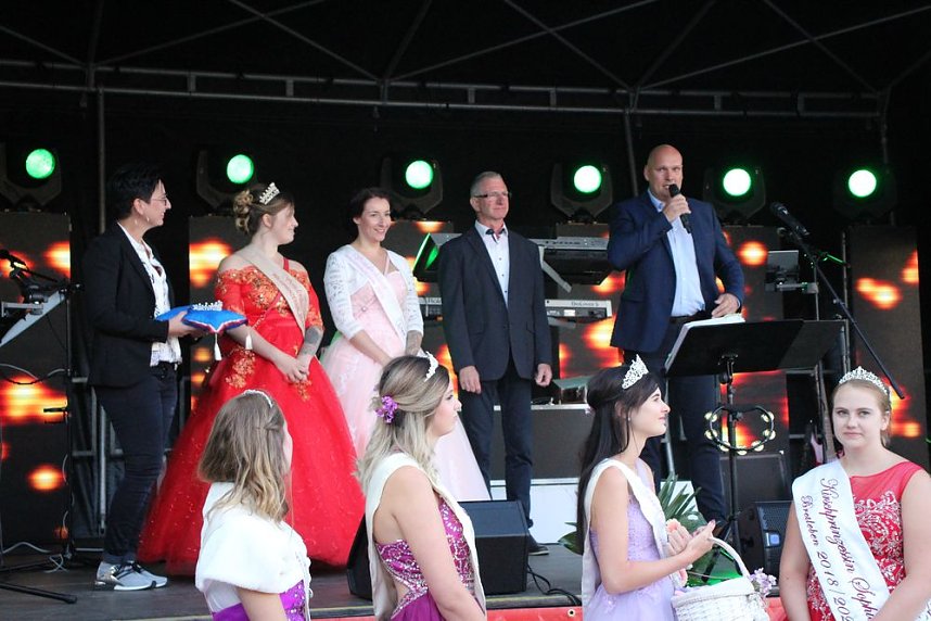 Erfolgreich ins Weinfest gestartet