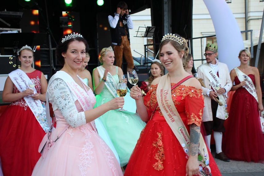 Erfolgreich ins Weinfest gestartet