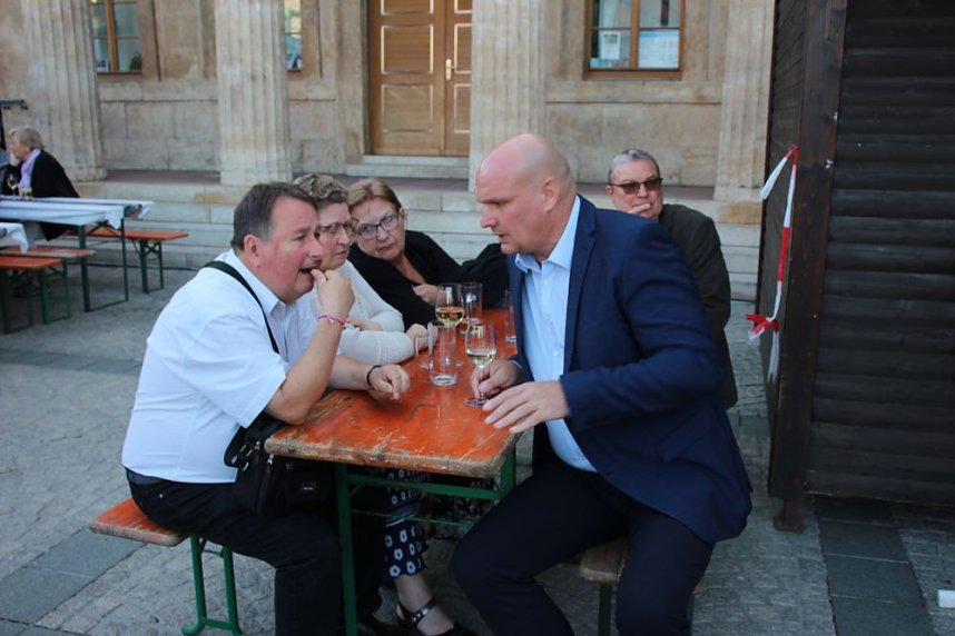 Erfolgreich ins Weinfest gestartet