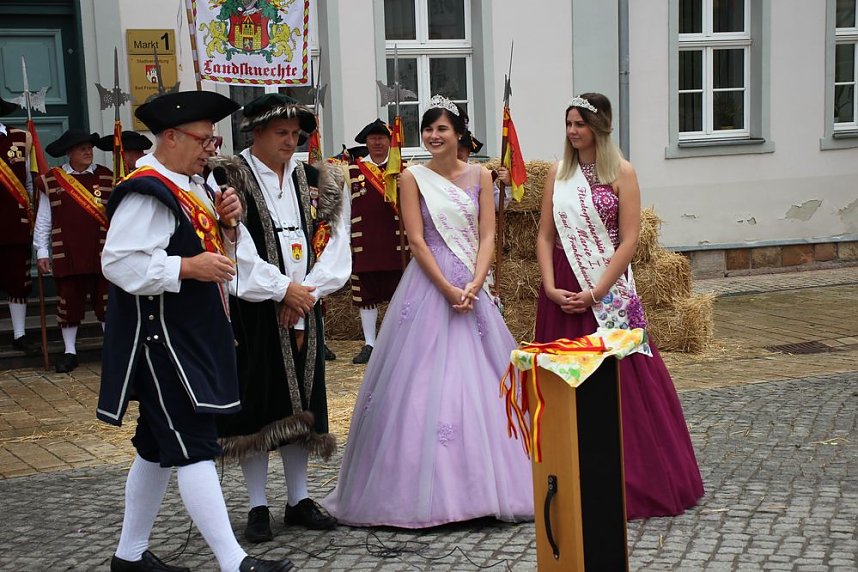 Hausm&auml;nner zogen durch die Kurstadt