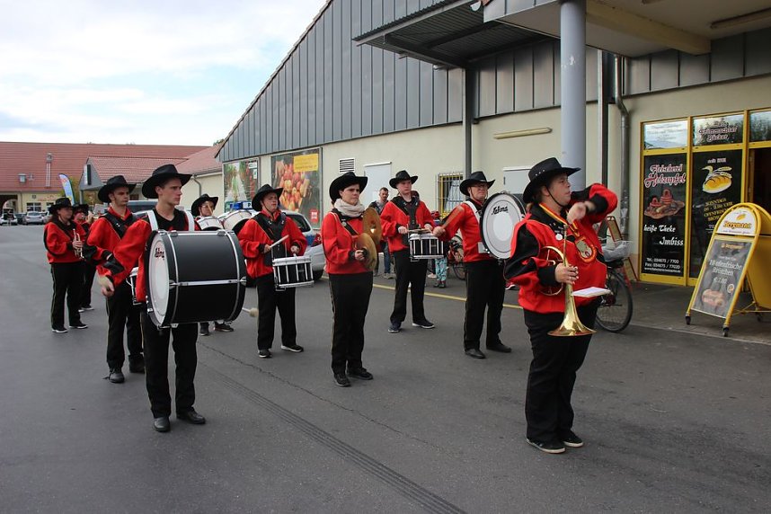Hausm&auml;nner zogen durch die Kurstadt