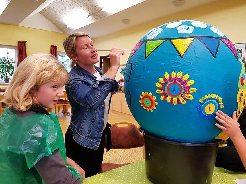 GLOBE ART im KinderKunstKeller