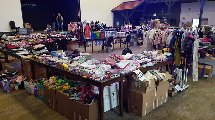Im Klubhaus Stock&acute;sen Kindersachenbasar