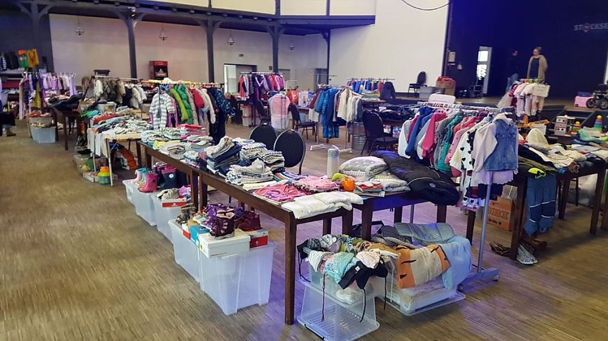 Im Klubhaus Stock&acute;sen Kindersachenbasar