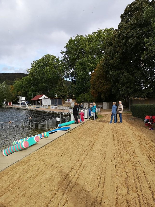 Letztes Abbaden am Bebraer Teich