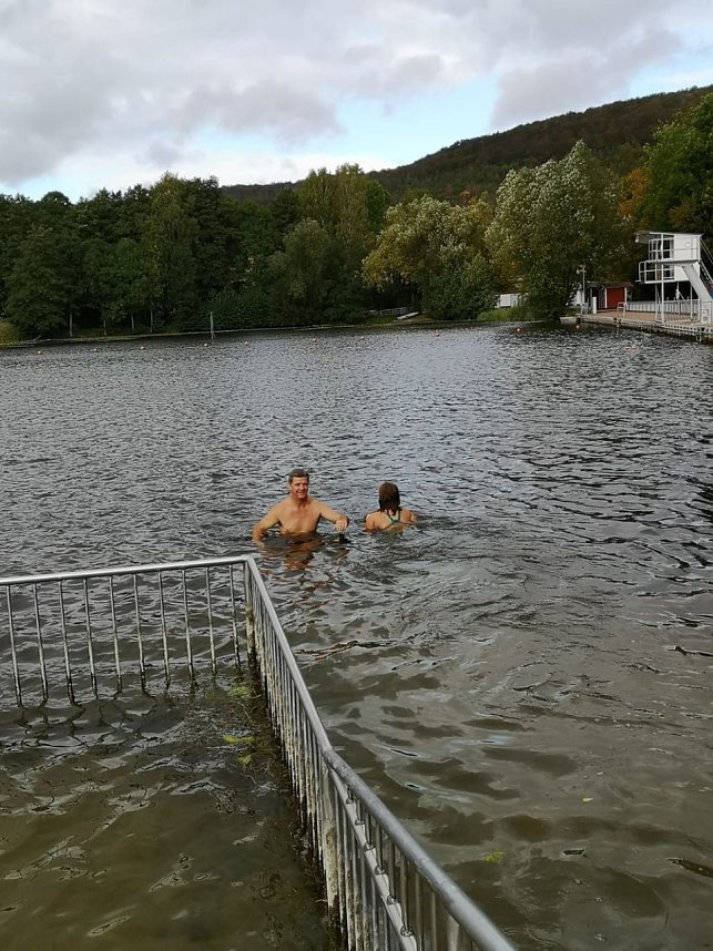 Letztes Abbaden am Bebraer Teich