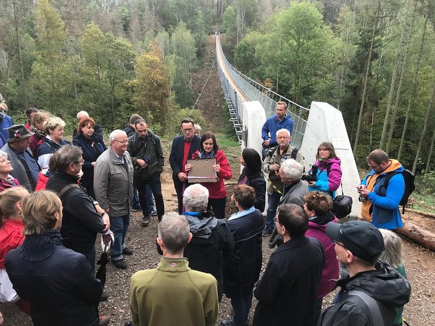 Einweihung H&auml;ngeseilbr&uuml;cke