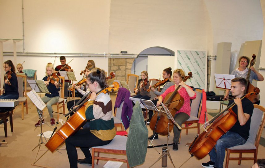 An der Musik "geschnuppert"