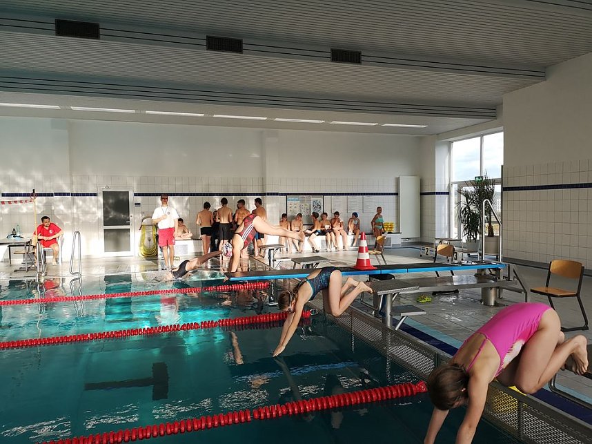 Kreisjugendspiele im Schwimmen durchgef&uuml;hrt