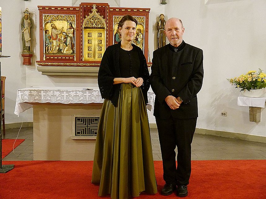 " Vom Kreuz...zum Licht"