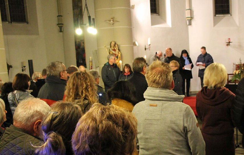 Friedensgebet mit Friedensmarsch