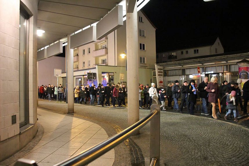 Friedensgebet mit Friedensmarsch