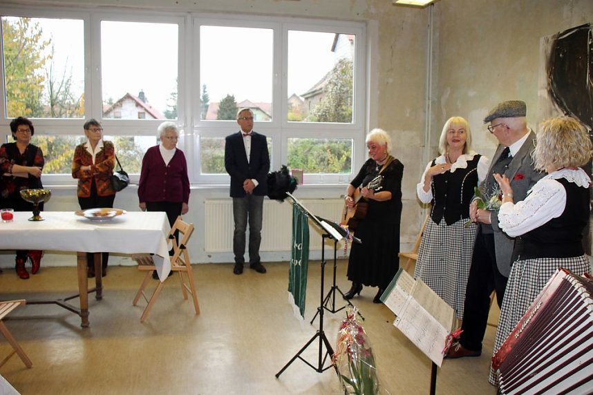 Dem Meister ein St&auml;ndchen gebracht