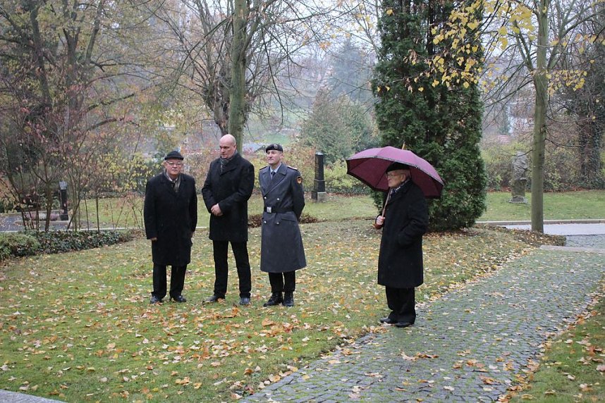 Am Volkstrauertag in Sondershausen gedacht