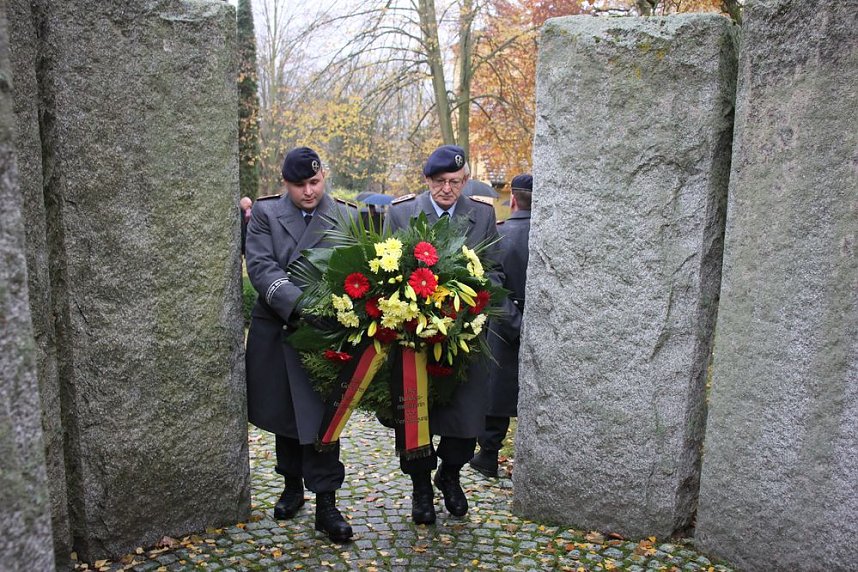 Am Volkstrauertag in Sondershausen gedacht