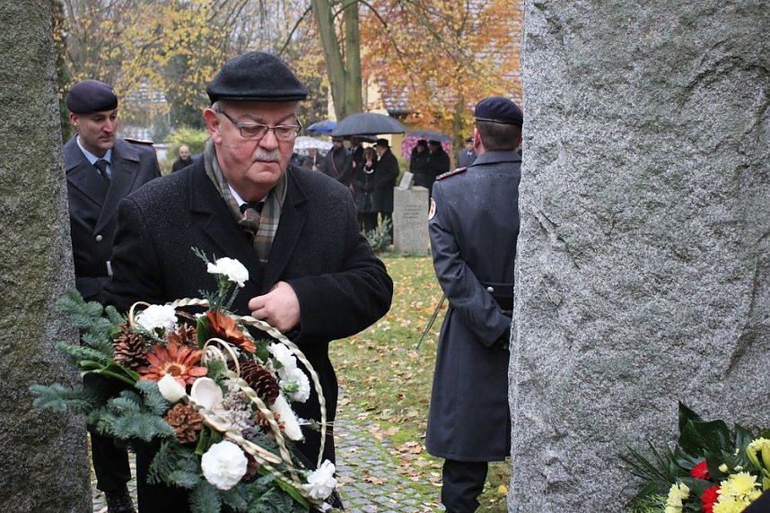 Am Volkstrauertag in Sondershausen gedacht
