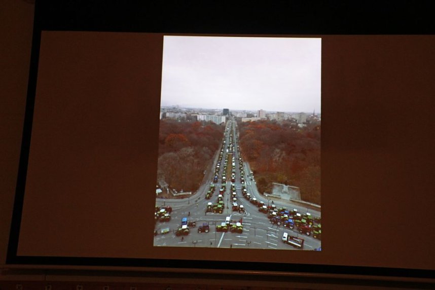 Den Landwirten im Kreis dr&uuml;ckt nicht nur ein Schuh