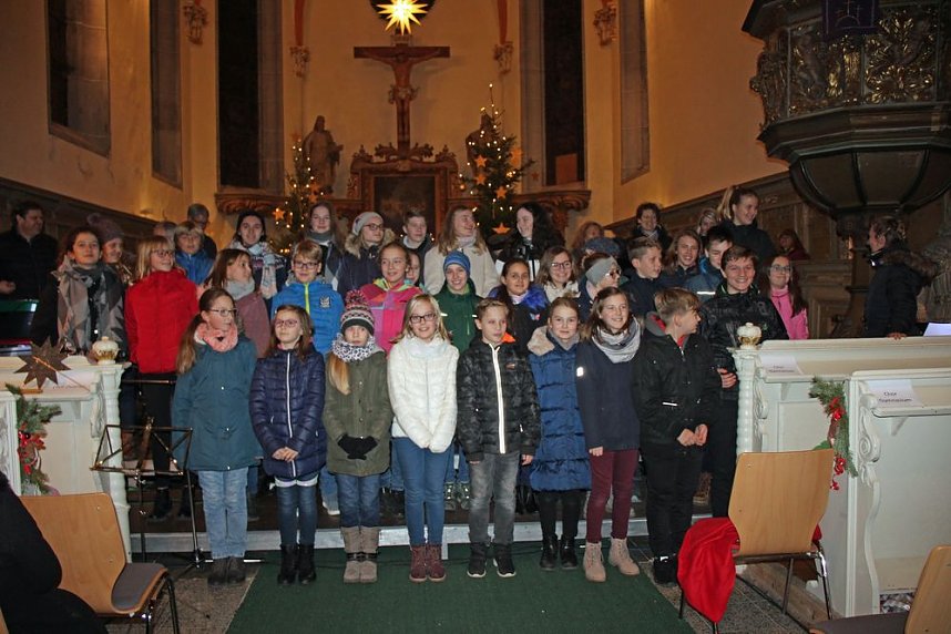 Kinder bringen Licht ins Dunkel