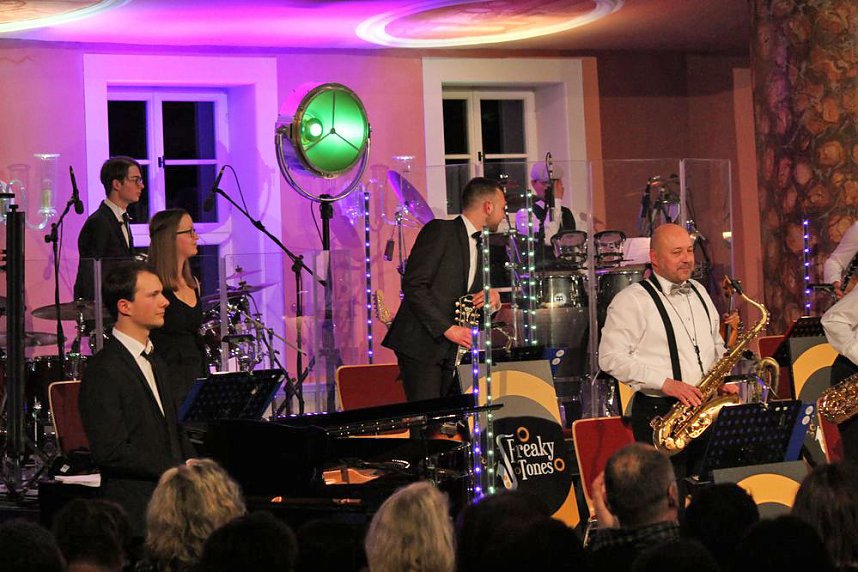 Mit Freaky Tones wieder beschwingt in die Weihnacht