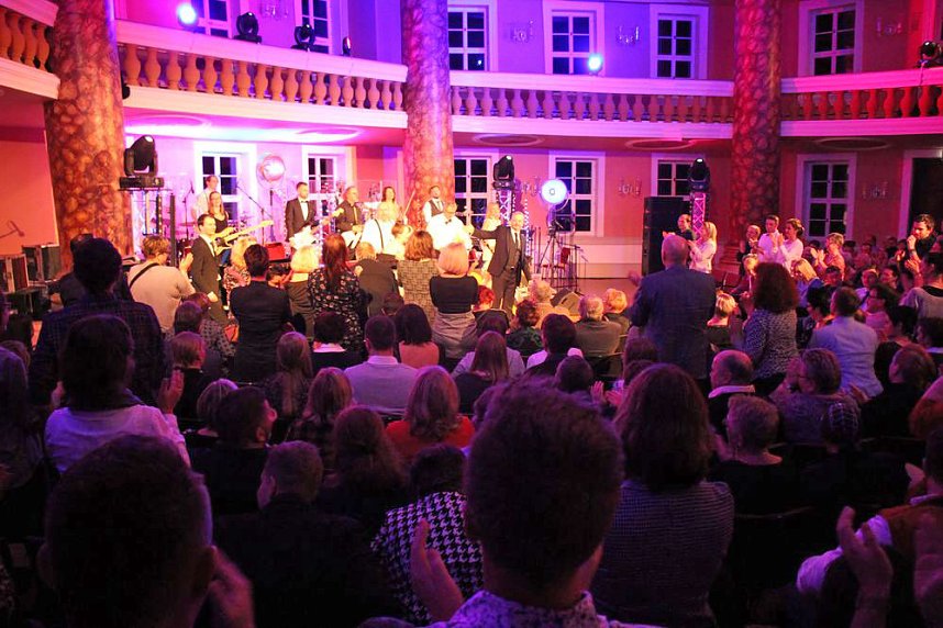 Mit Freaky Tones wieder beschwingt in die Weihnacht