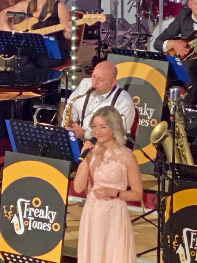 Mit Freaky Tones wieder beschwingt in die Weihnacht