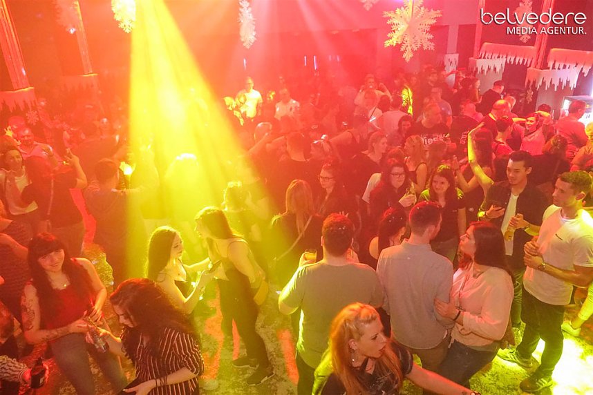 Party im Jugendclubhaus in Nordhausen - der Samstag