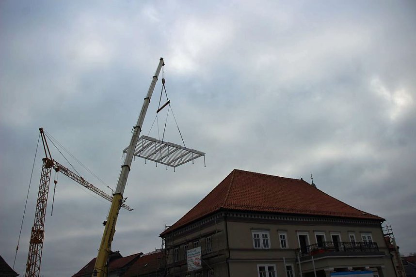 Dachger&uuml;st wird aufgesetzt