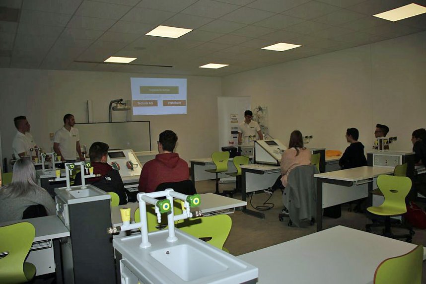 Heute Aktionstag Schule trifft Wirtschaft�