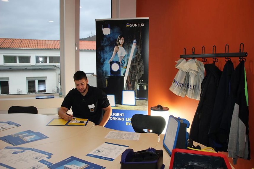 Heute Aktionstag Schule trifft Wirtschaft�