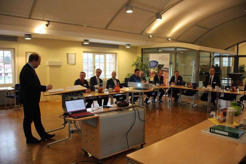 G&uuml;tezertifikate f&uuml;r Technisches Sicherheitsmanagement &uuml;bergeben