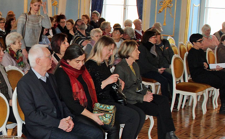 Zuk&uuml;nftige Museumsleiterin vorgestellt