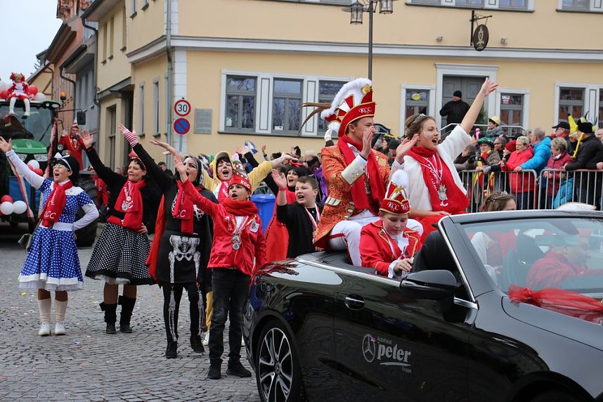 Rosenmontag auf dem Markt Sondershausen