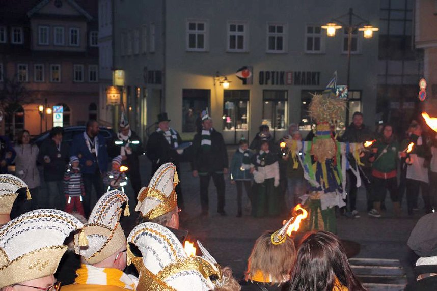 Nubbel den Flammen &uuml;bergeben
