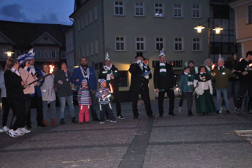 Nubbel den Flammen &uuml;bergeben