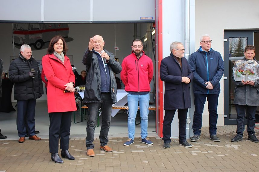 Neue Rettungswache &uuml;bergeben