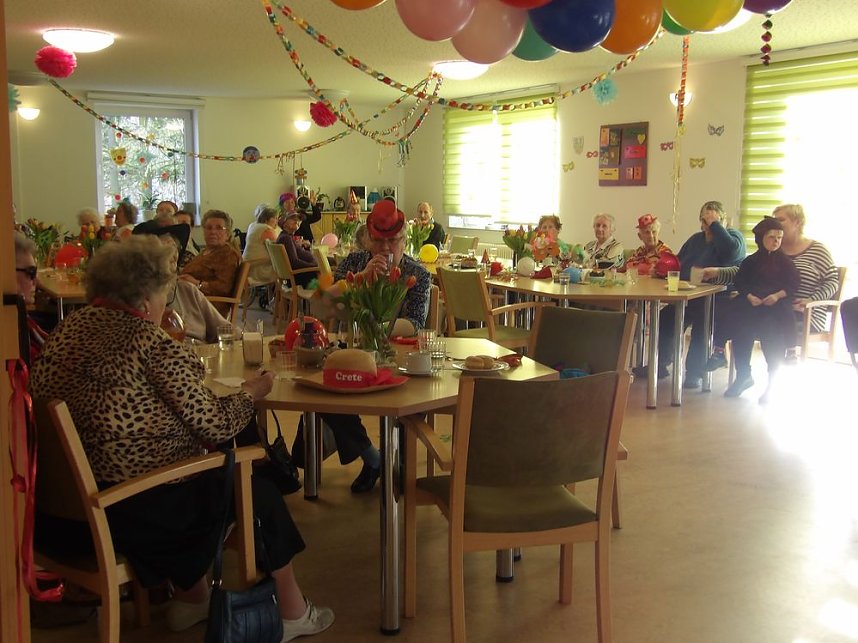 Faschingsfeier in der Tagespflege der VOLKSOLIDARIT&Auml;T