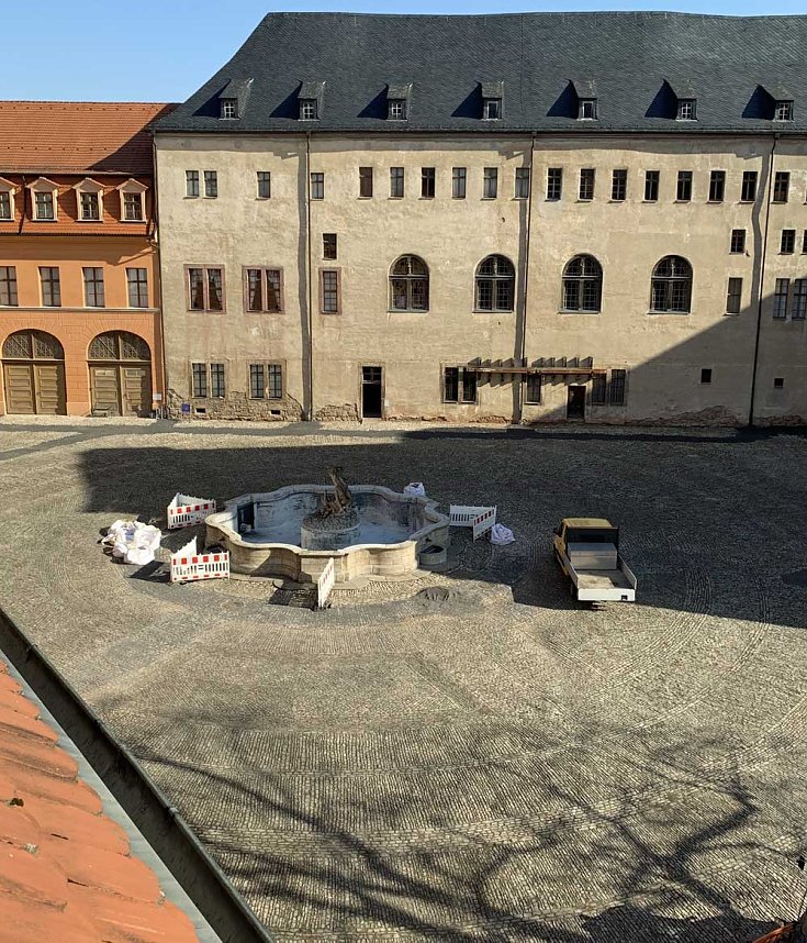 Im Hof von Schloss Sondershausen geht es voran