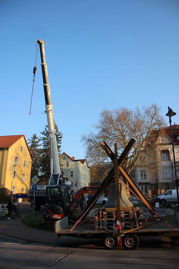 Ged&auml;chtnisglocke aufgestellt