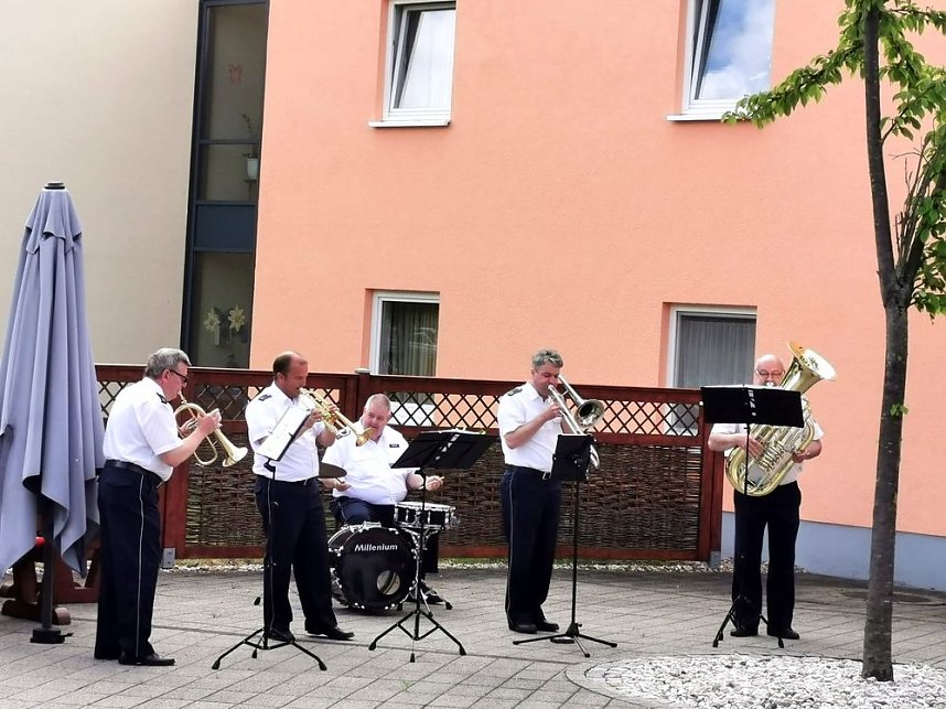 Pop Up Konzert des PMK im Seniorenwohnpark Sondershausen