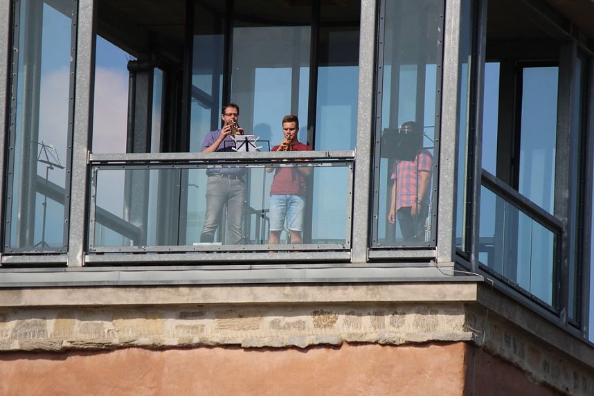Musik erklang vom Turm
