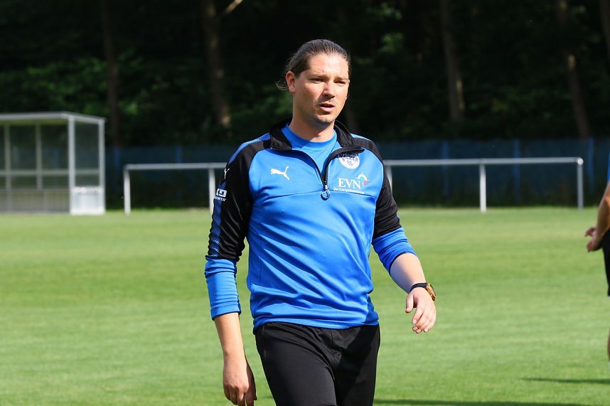 Trainingsauftakt des Oberliga-Kaders im AKS