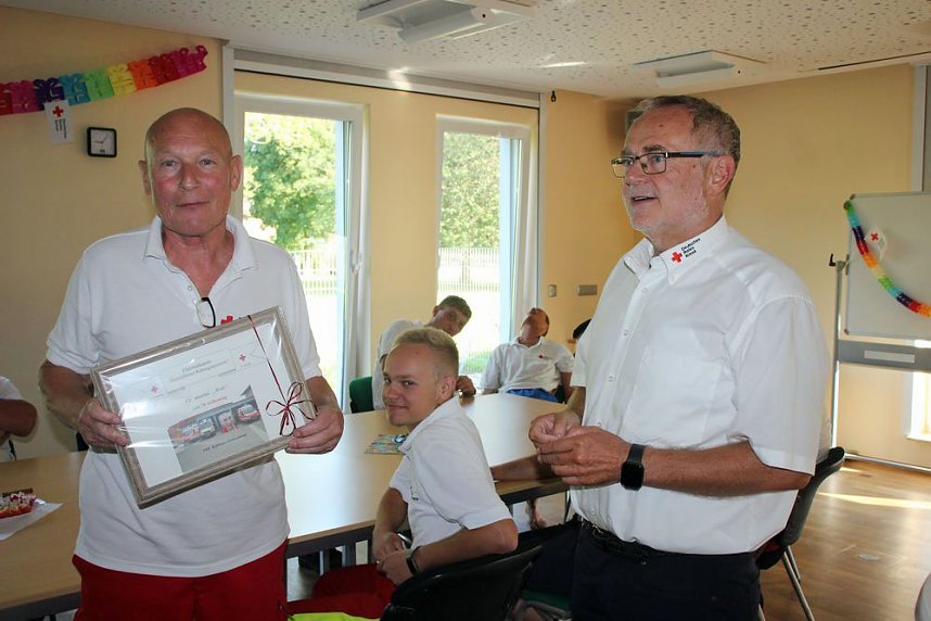 70 Jahre jung und weiter im DRK aktiv