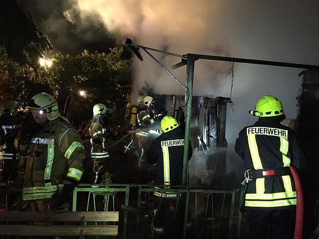 Gartenlaubenbrand in Ro&szlig;leben