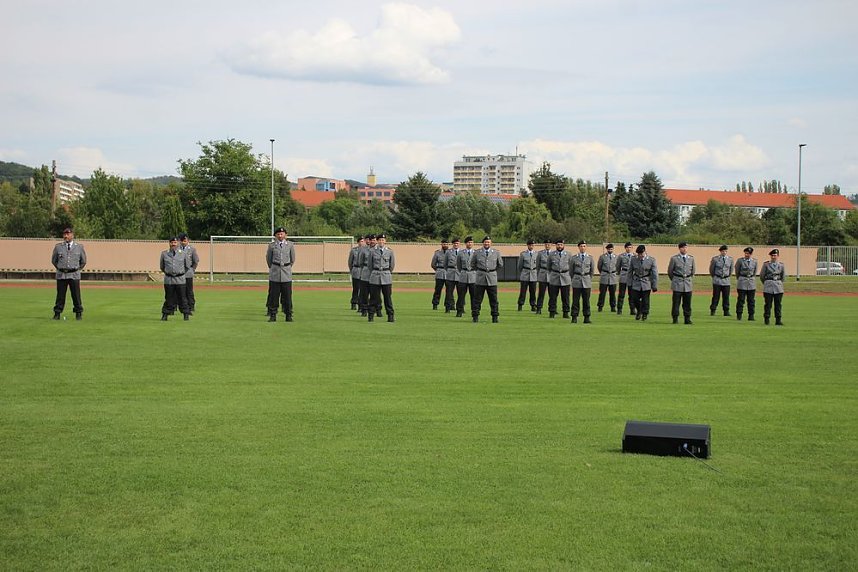 Soldatinnen und Soldaten vereidigt