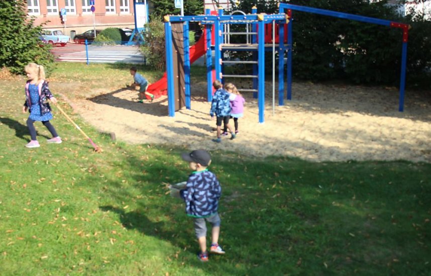 Herbstputz und Herbstpflanzung in Stocksen