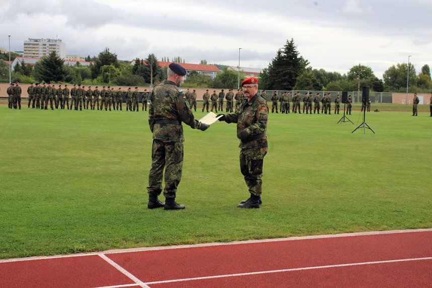 K&uuml;rzeste Kommandeurszeit der Bundeswehr