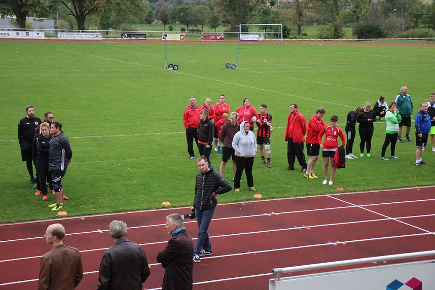 Faustball: Trotz Regens Turnier durchgezogen